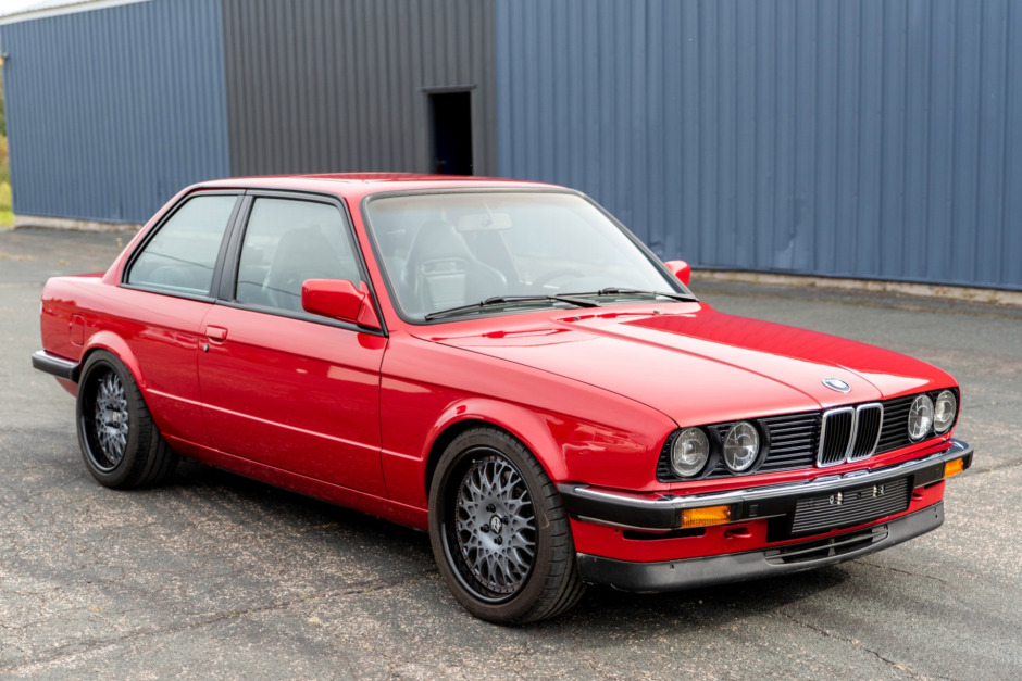 download BMW 3 325e able workshop manual