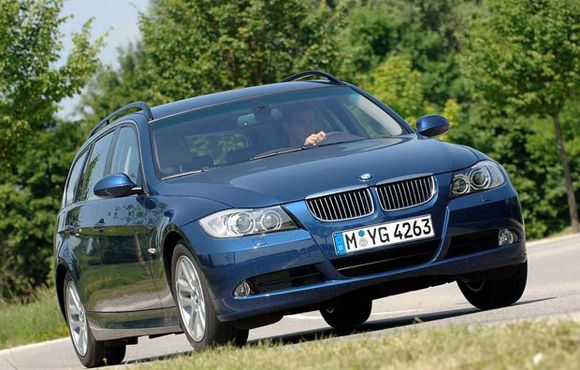 download BMW 325xi able workshop manual