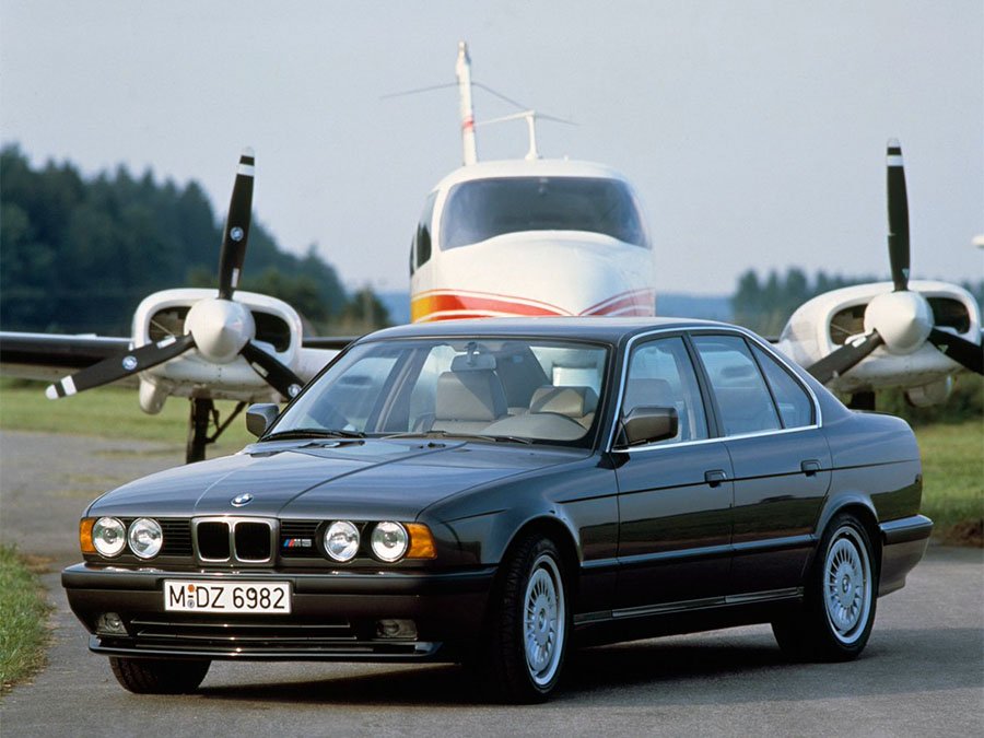 download BMW 5 E34 520i able workshop manual