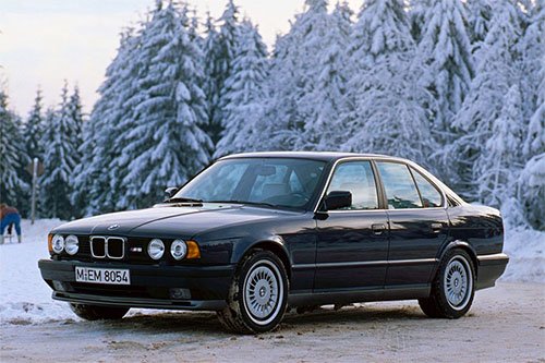 download BMW 5 E34 520i able workshop manual