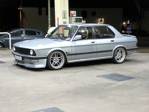 download BMW 525I E28 workshop manual