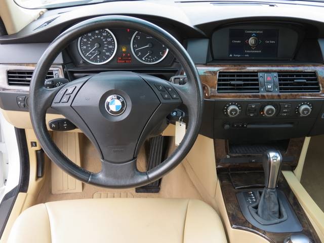 download BMW 525I workshop manual