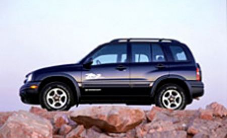 download Chevrolet Tracker able workshop manual