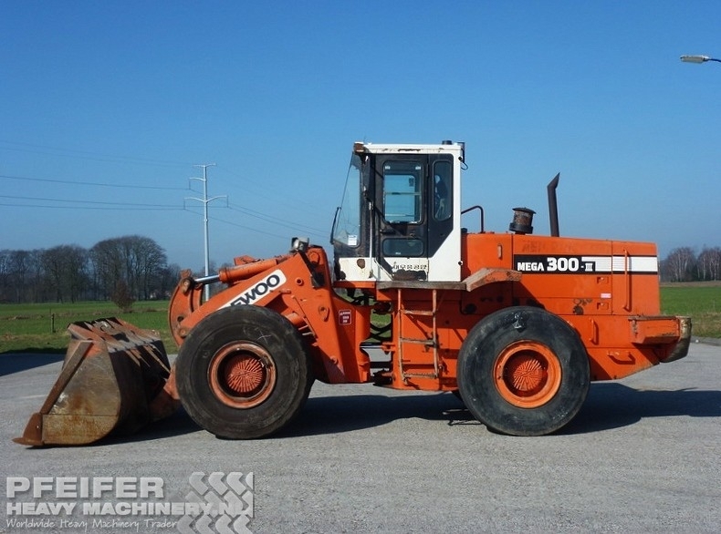 download DAEWOO MEGA 300 III Wheel Loader able workshop manual