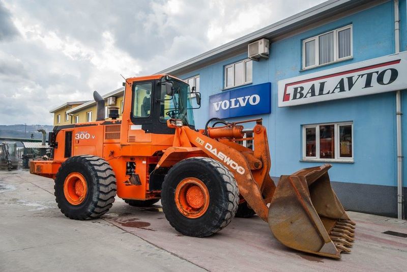 download DAEWOO MEGA 300 III Wheel Loader able workshop manual