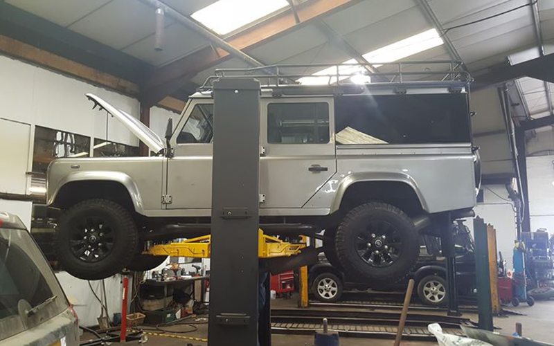 download Landrover Defender Fix Engine LOOK workshop manual