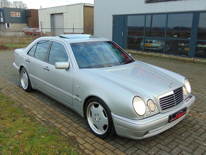 download Mercedes E320 96 workshop manual