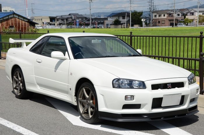 download Nissan GTR Skyline able workshop manual